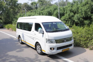 Foton 8 seater imported luxury van on rent in Delhi