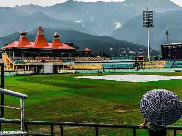 Luxury Cab and Bus Service in Delhi