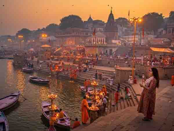 Luxury Cab and Bus Service in Delhi