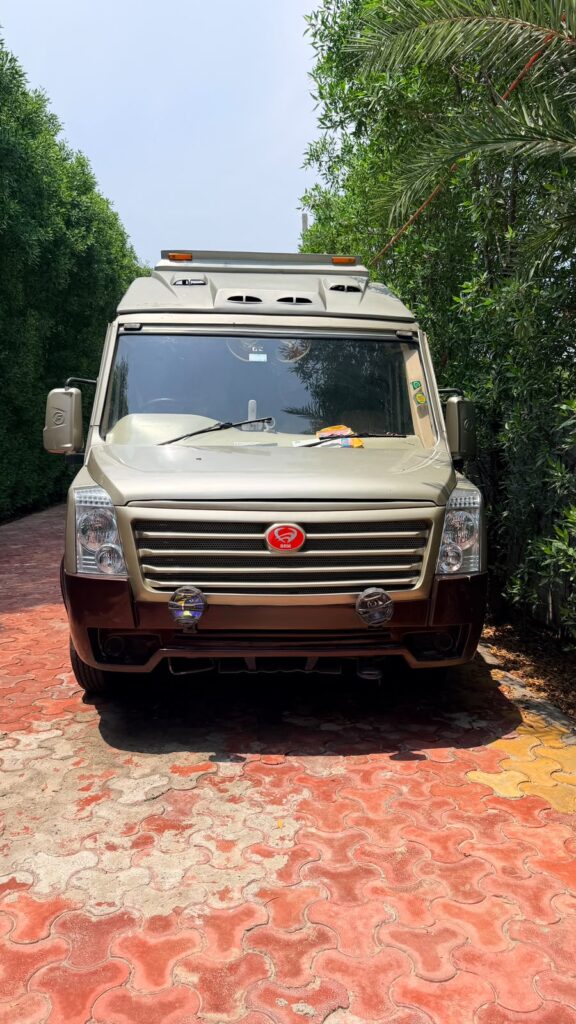 8 seater luxury caravan on rent in Delhi NCR