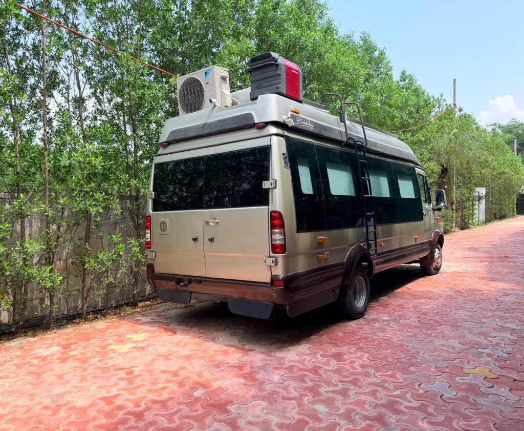 8 seater luxury caravan on rent in Delhi NCR